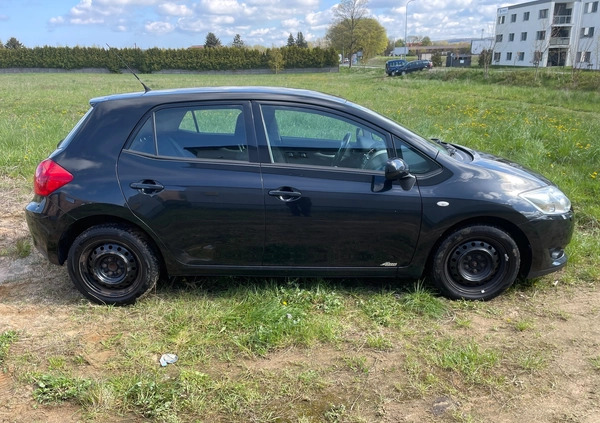 Toyota Auris cena 12900 przebieg: 194900, rok produkcji 2007 z Koszalin małe 46